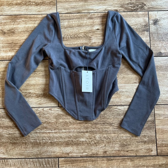 Atoir Alpha Crop Top Size Large NWT! Gray Corset Peephole Crop Shirt - Picture 10 of 16